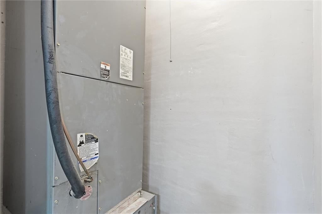 306 W Walnut Street — photo 30