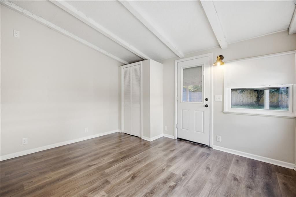 Photo 17 of 28 - 9022 Grand Avenue, Kansas City, MO 64114