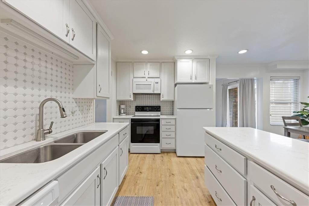 10124 W 96th Street — photo 9