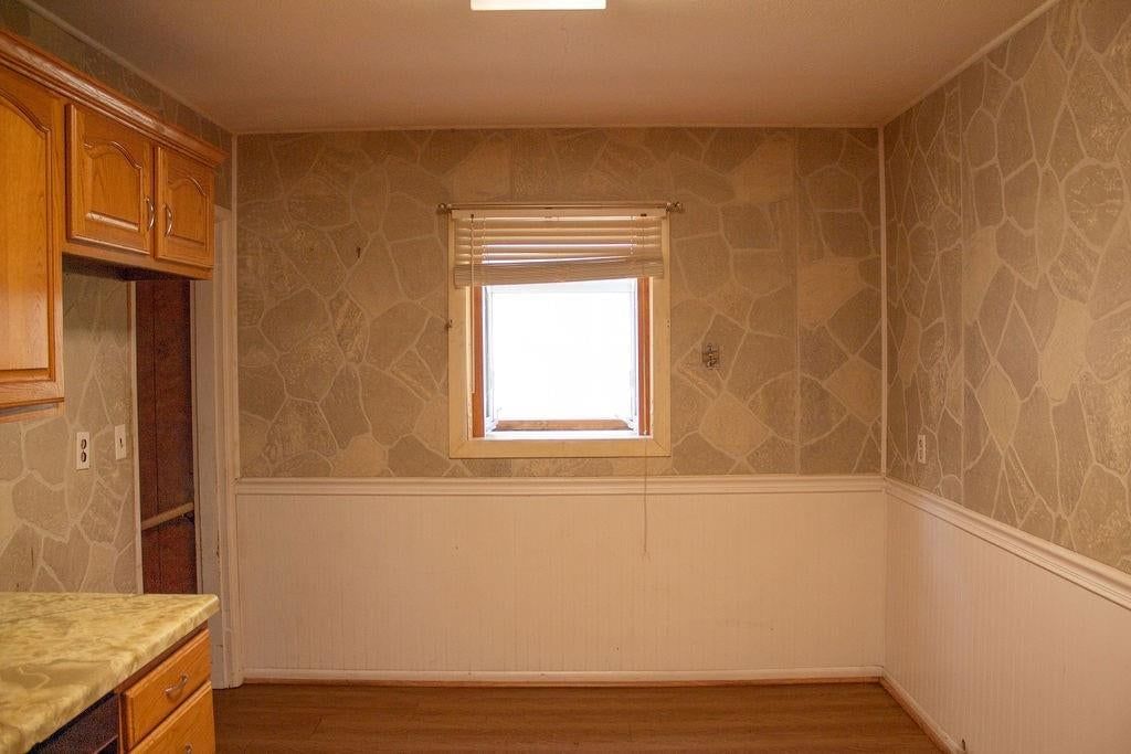 102 Warwick Road — photo 8