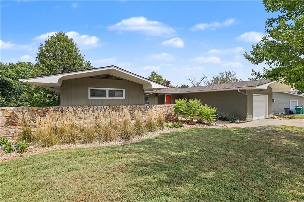 16 Overhill Drive — photo 4