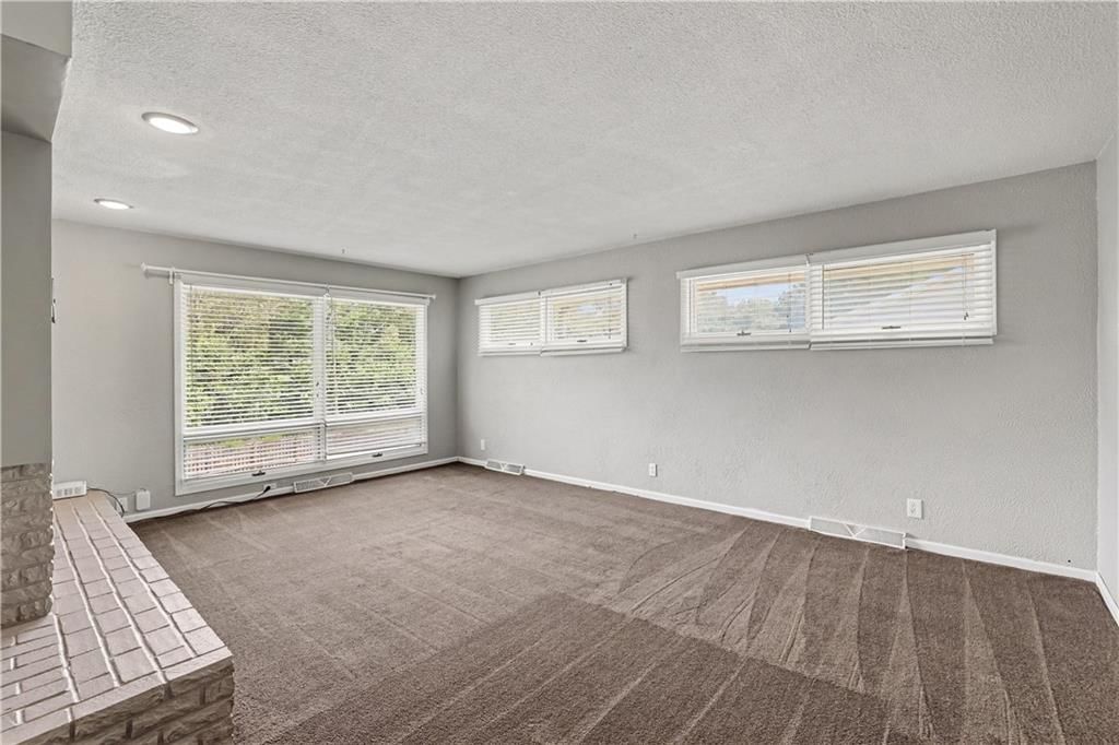 16 Overhill Drive — photo 8