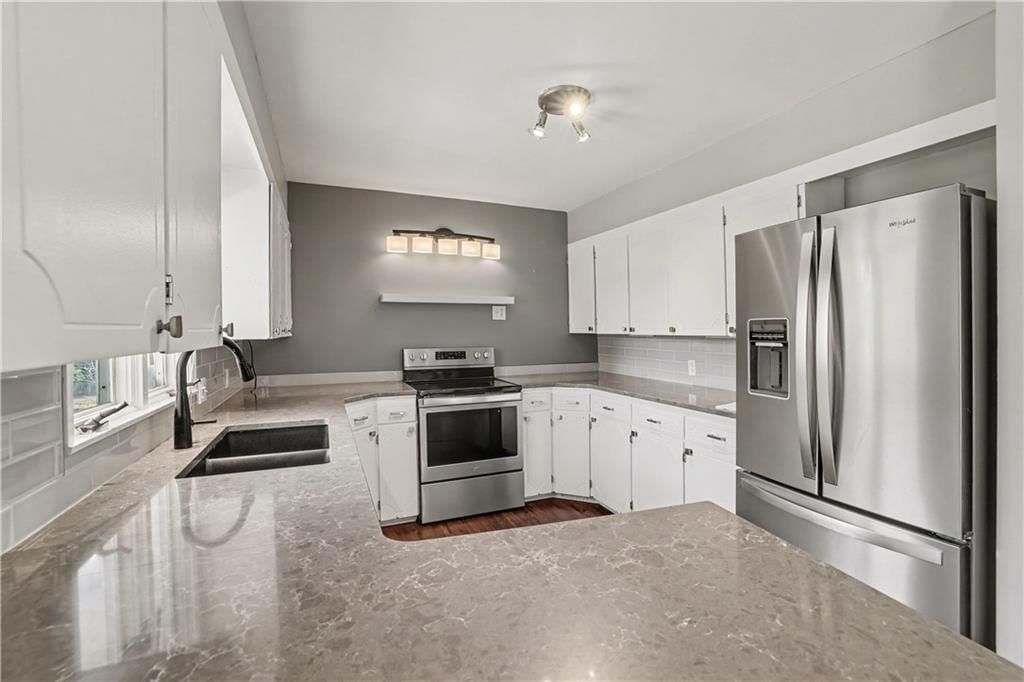 16 Overhill Drive — photo 9