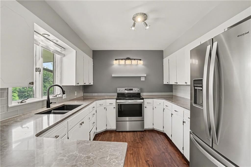 16 Overhill Drive — photo 10
