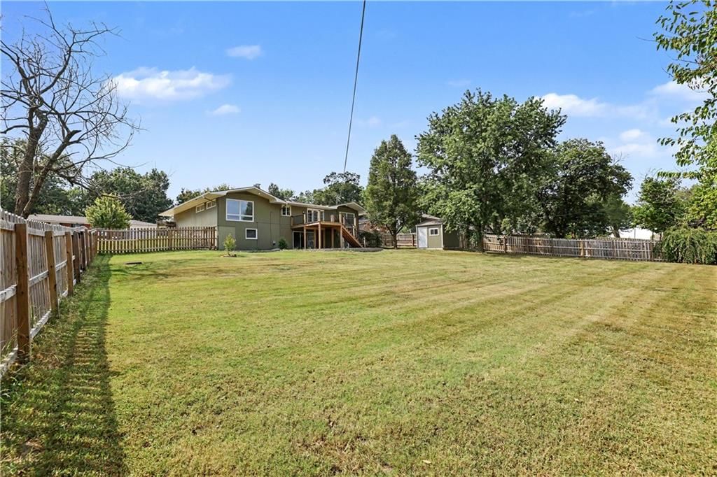 16 Overhill Drive — photo 25