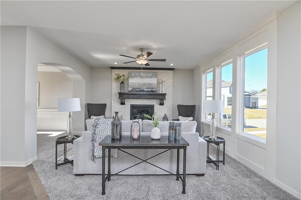 2243 W Elm Terrace — photo 16