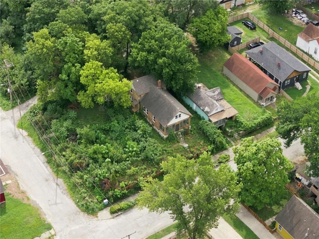 3003 Jarboe Street — photo 17