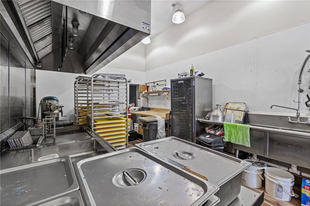 102 S Thornton Street — photo 11