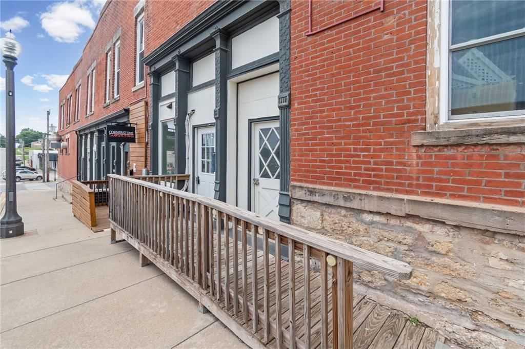 102 S Thornton Street — photo 13