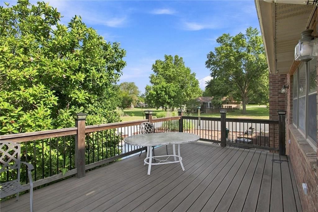 6 Willowgreen Drive — photo 15