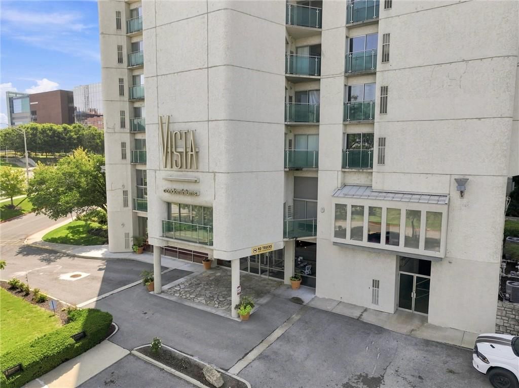 3838 Rainbow Boulevard, Kansas City, KS