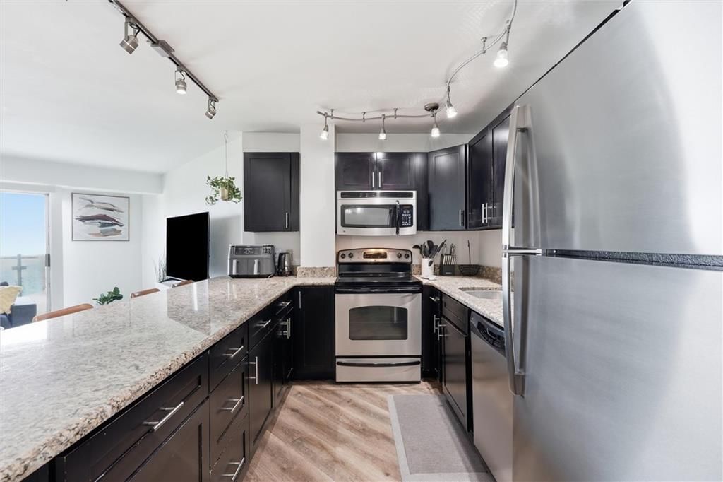 Photo 11 of 37 - 3838 Rainbow Boulevard #911, Kansas City, KS 66103