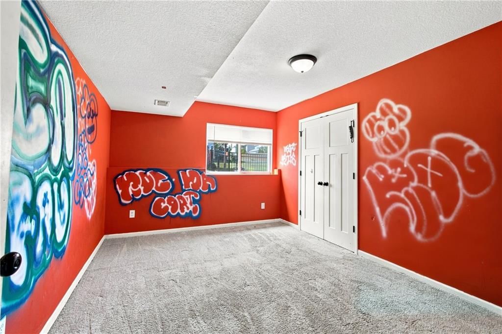 Photo 13 of 23 - 20124 W 221st Street, Spring Hill, KS 66083