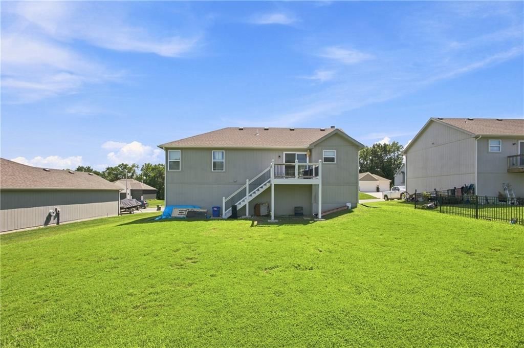 Photo 22 of 23 - 20124 W 221st Street, Spring Hill, KS 66083