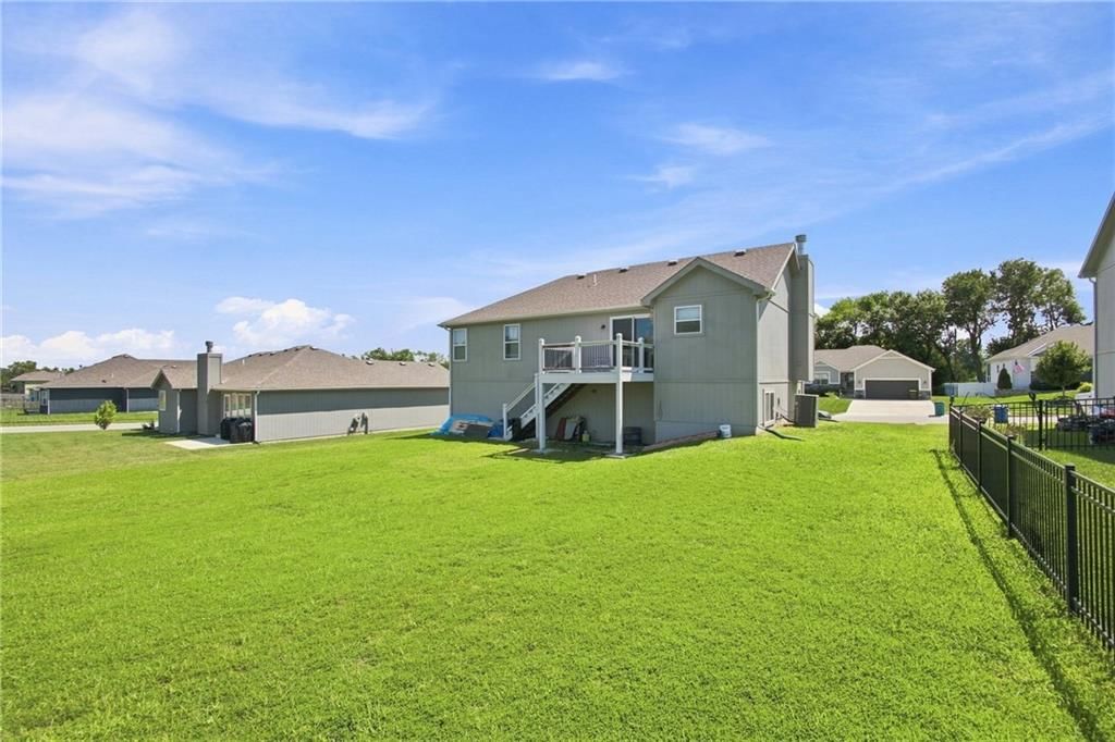 Photo 23 of 23 - 20124 W 221st Street, Spring Hill, KS 66083