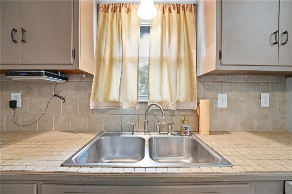 5345 N 115th Street — photo 18