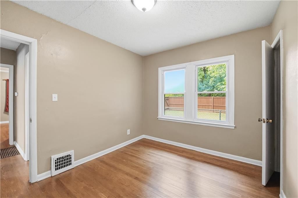 5345 N 115th Street — photo 27