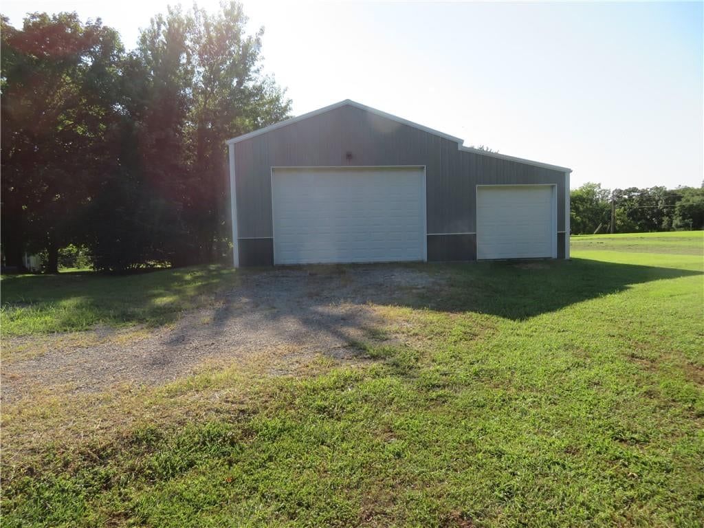 8867 Hilltop Road — photo 5