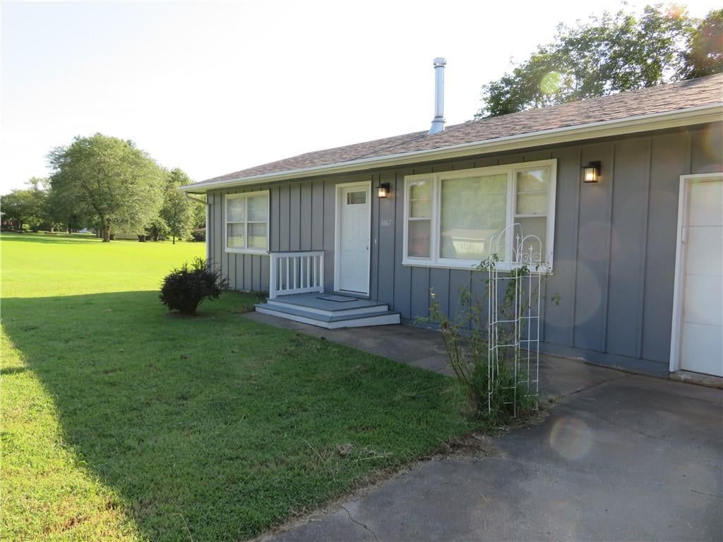 8867 Hilltop Road — photo 6