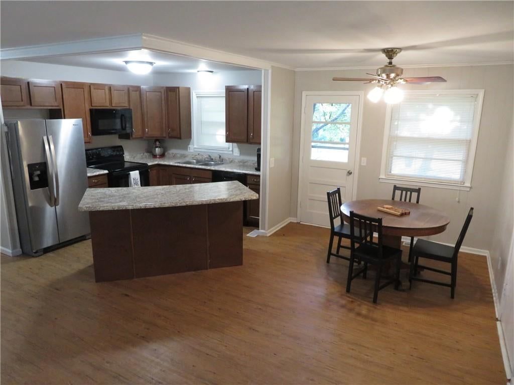 8867 Hilltop Road — photo 10