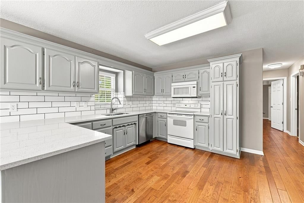 820 SE 11th Terrace — photo 13
