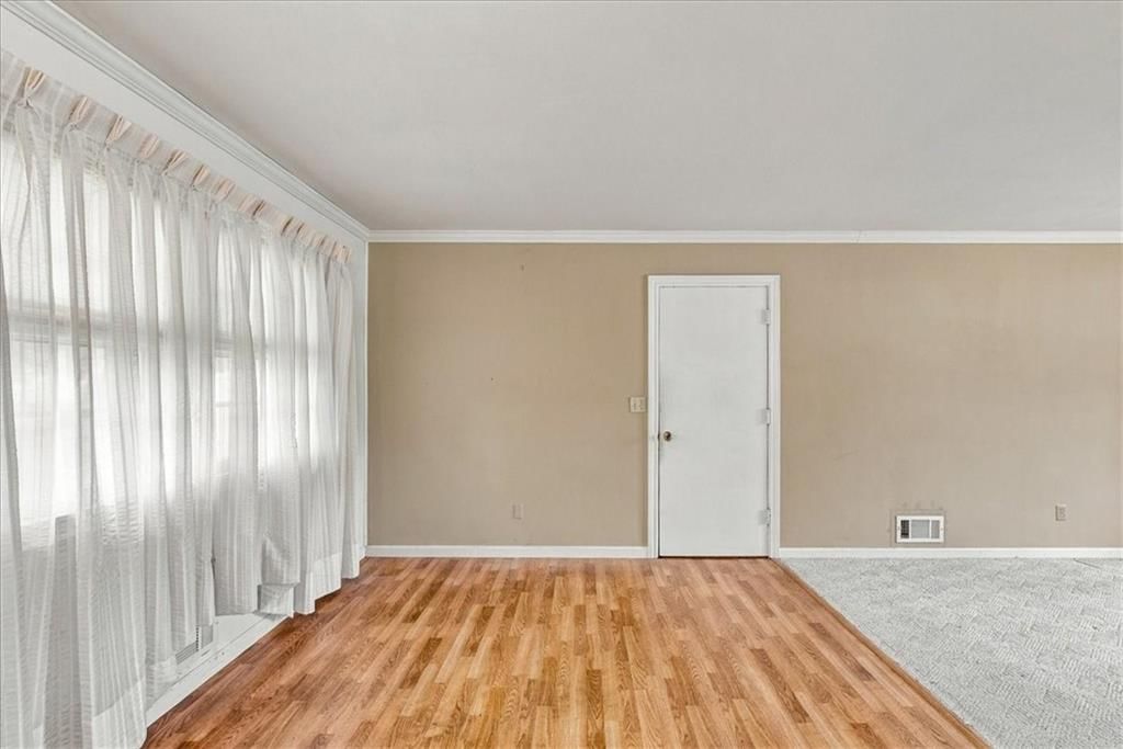 8201 W 91st Street — photo 10