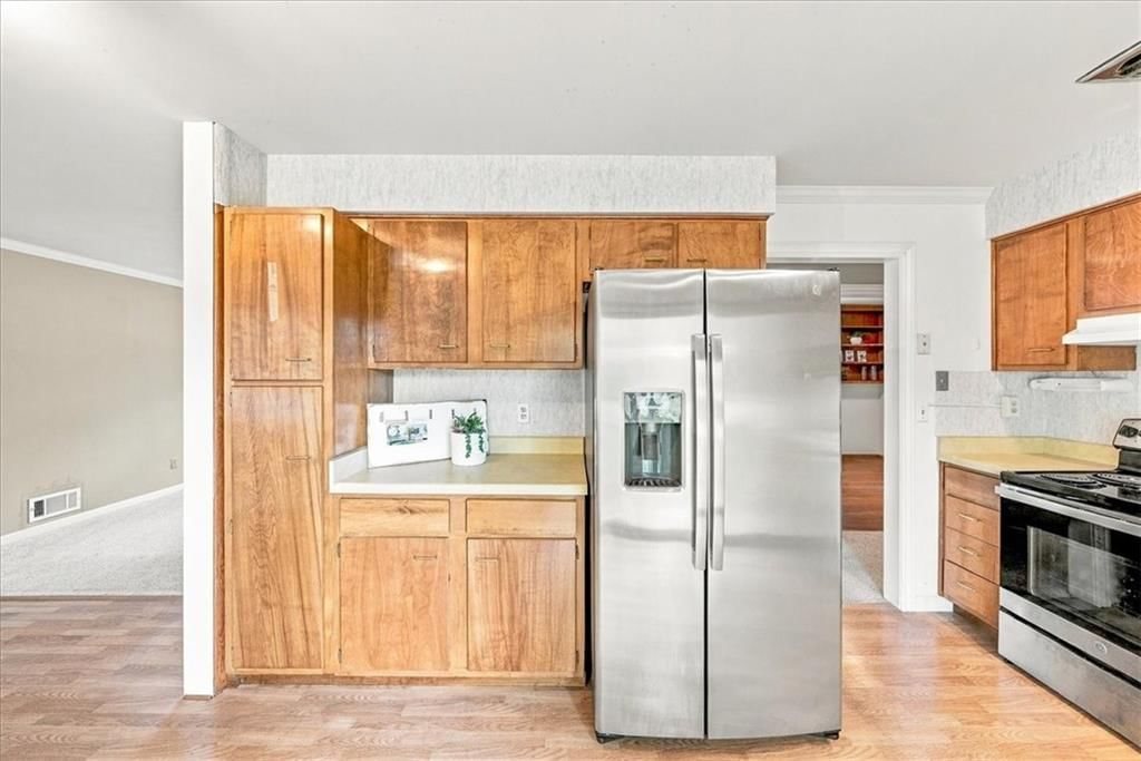 8201 W 91st Street — photo 11