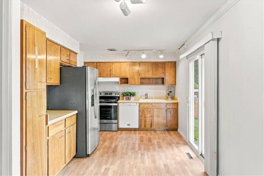 8201 W 91st Street — photo 12