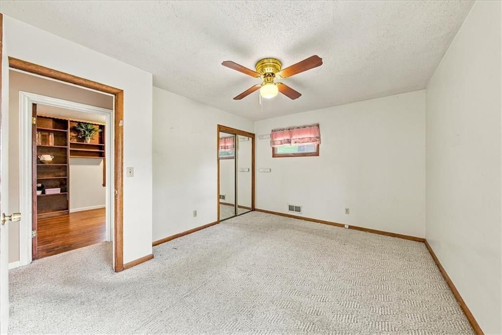 8201 W 91st Street — photo 16