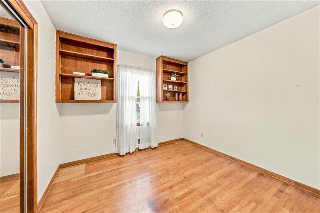 8201 W 91st Street — photo 23