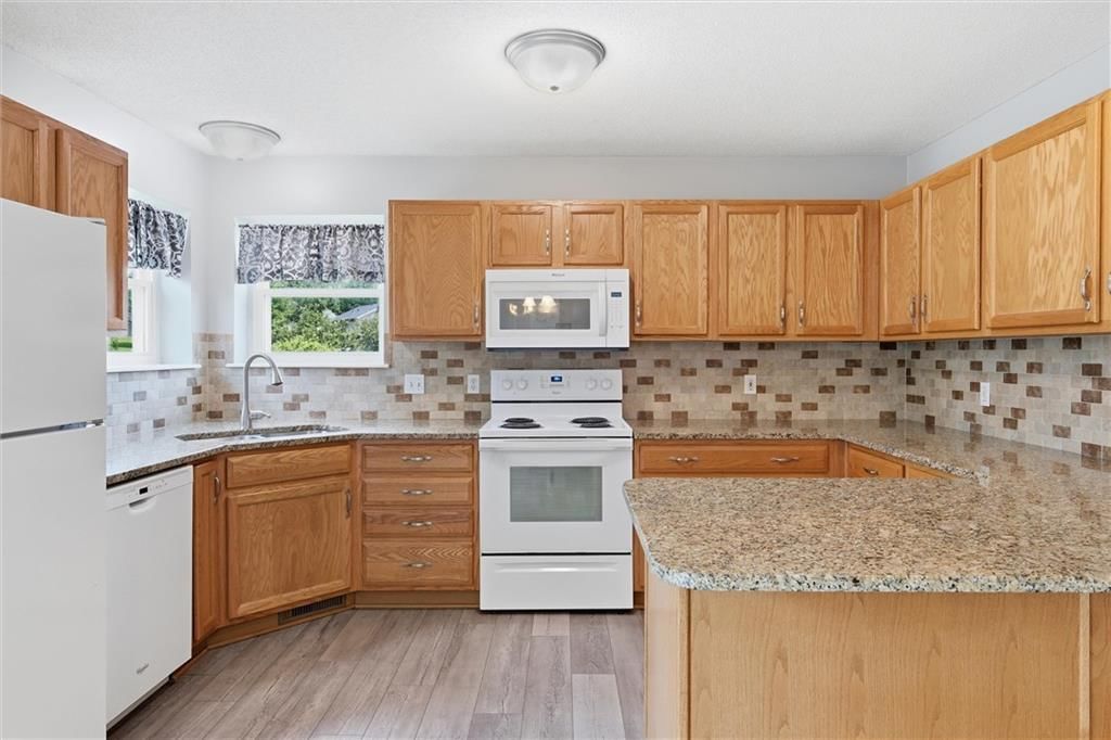 13710 Hunter Drive — photo 12
