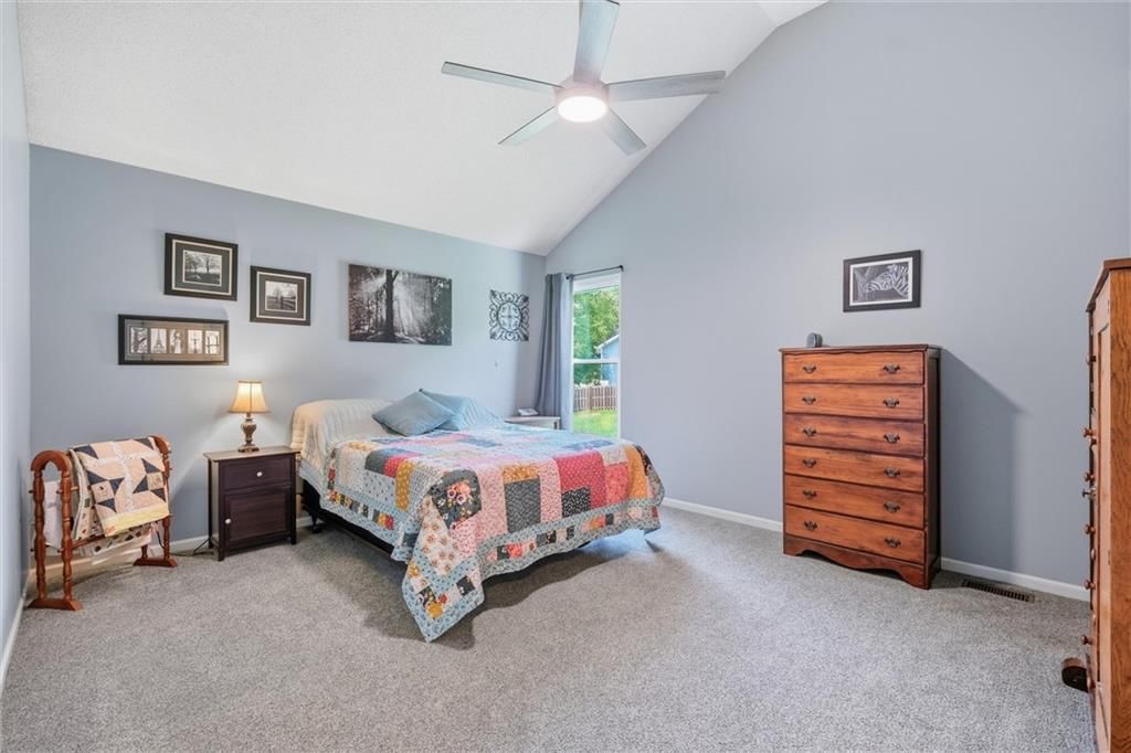 13710 Hunter Drive — photo 16