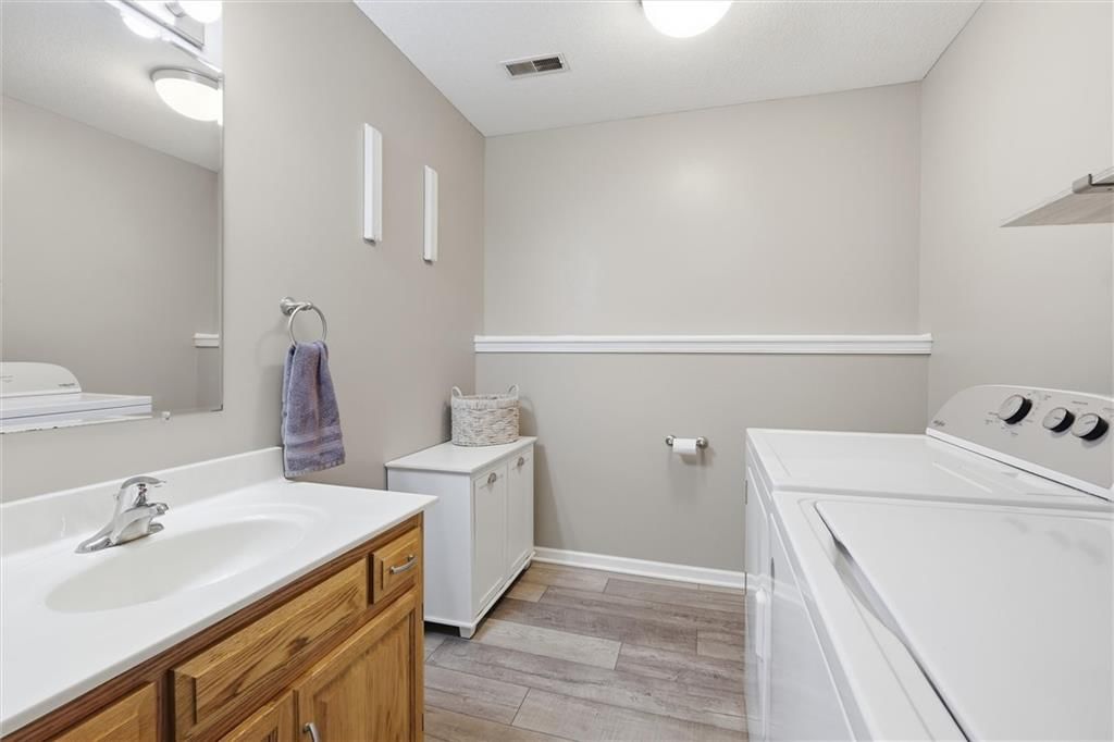 13710 Hunter Drive — photo 29