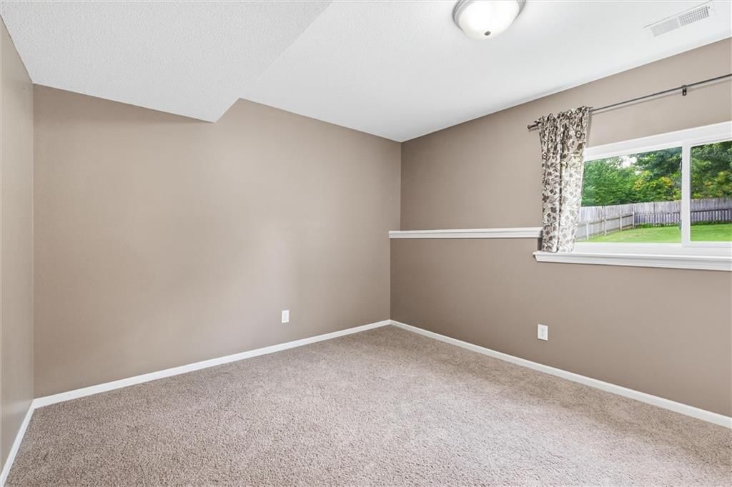 13710 Hunter Drive — photo 30