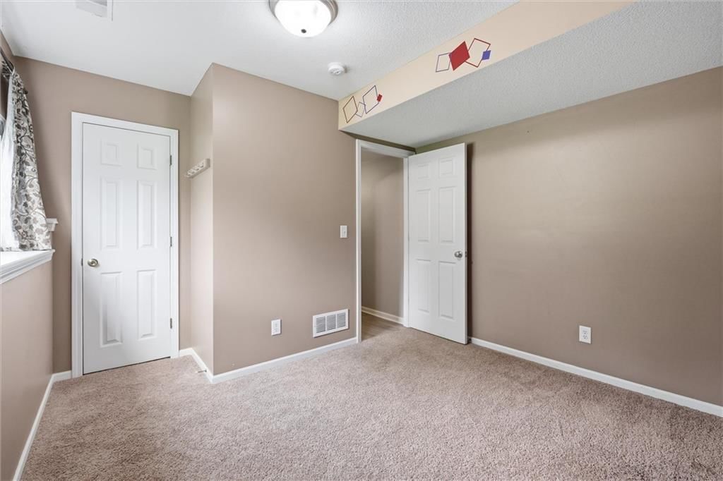 13710 Hunter Drive — photo 31