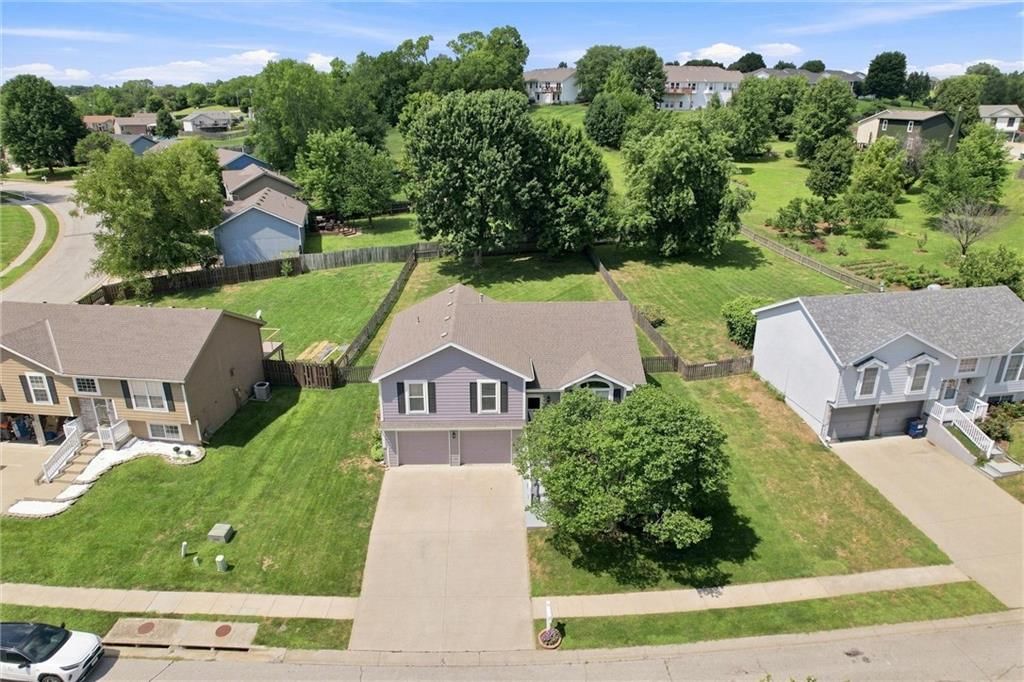 13710 Hunter Drive — photo 38