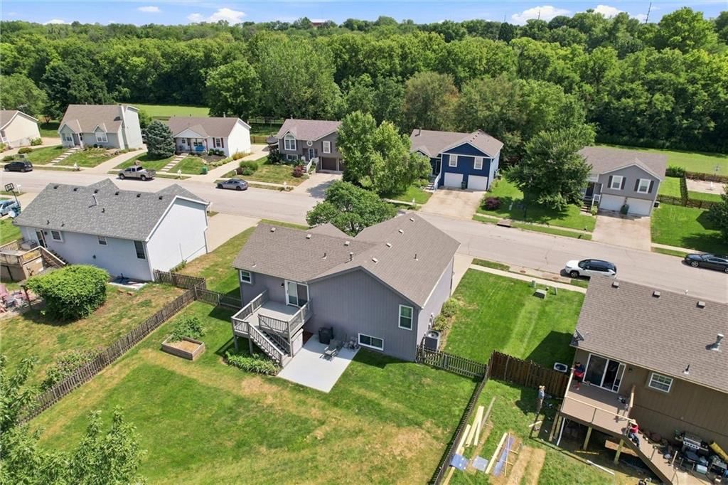13710 Hunter Drive — photo 39