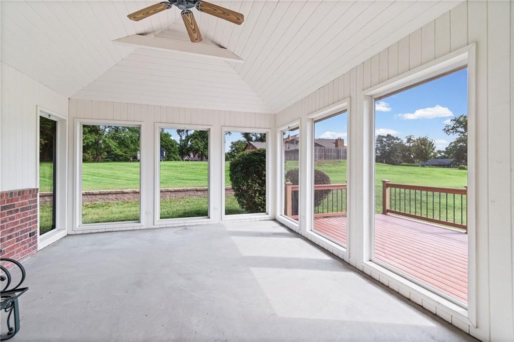 111 Walnut Drive — photo 17