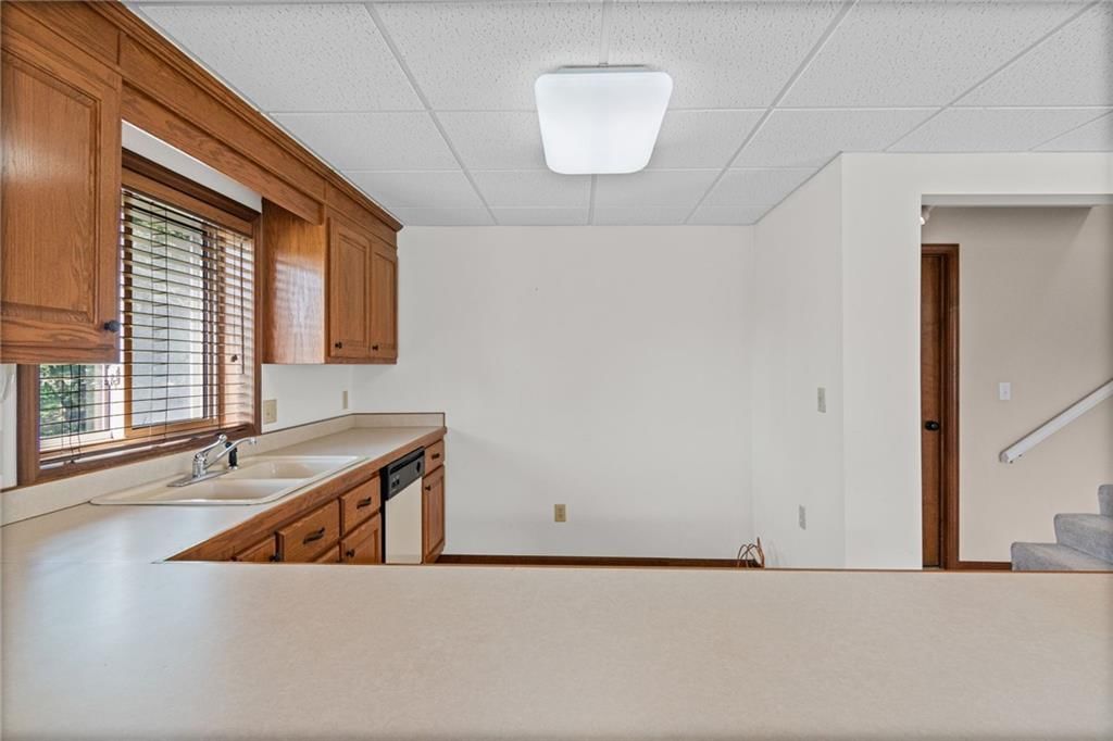 111 Walnut Drive — photo 31