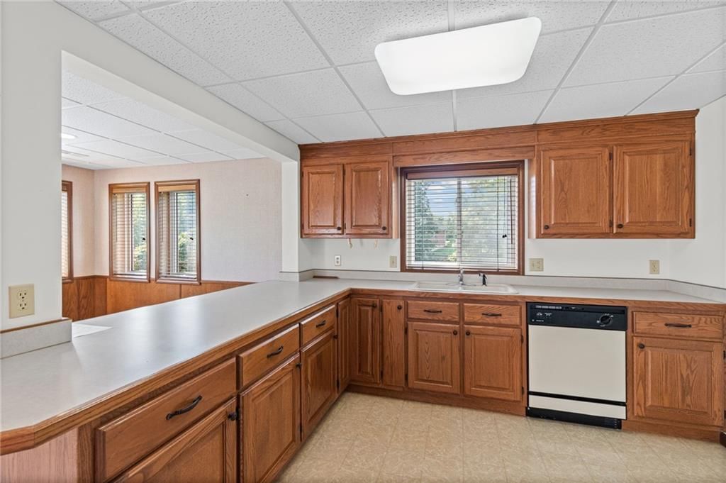 111 Walnut Drive — photo 32