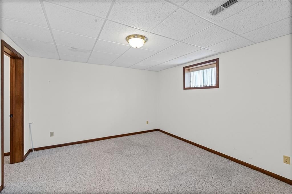111 Walnut Drive — photo 36