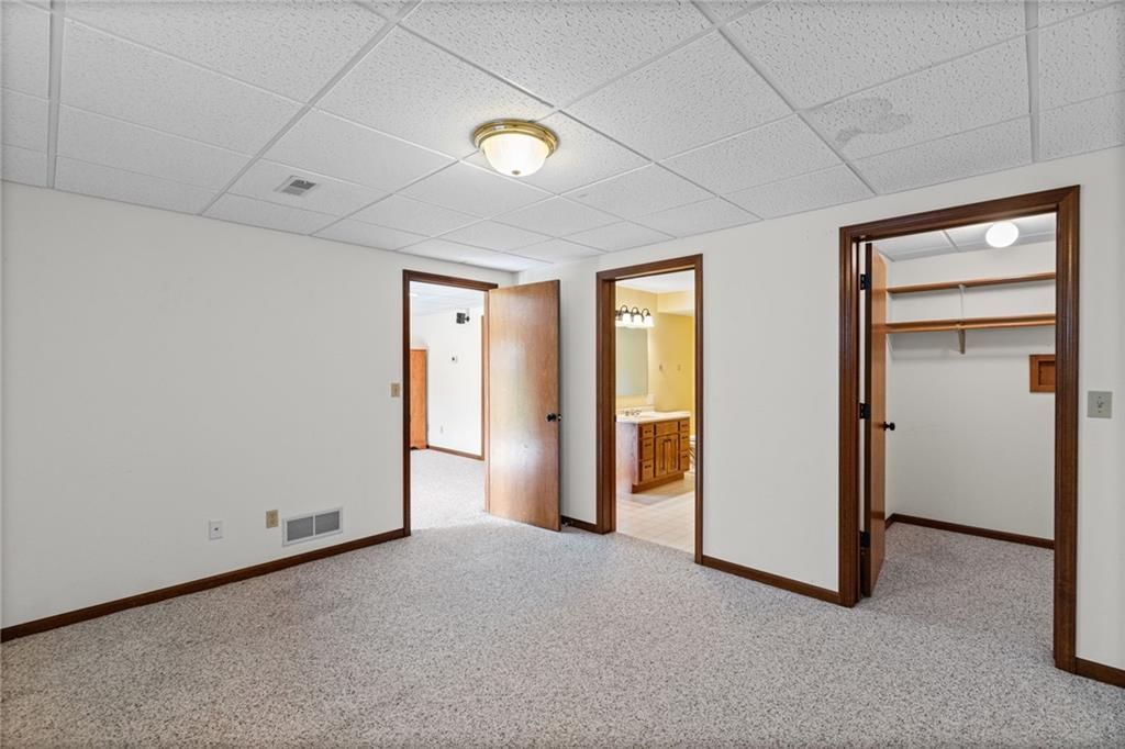 111 Walnut Drive — photo 37