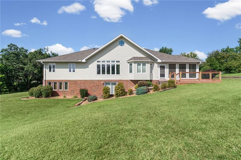 111 Walnut Drive — photo 42