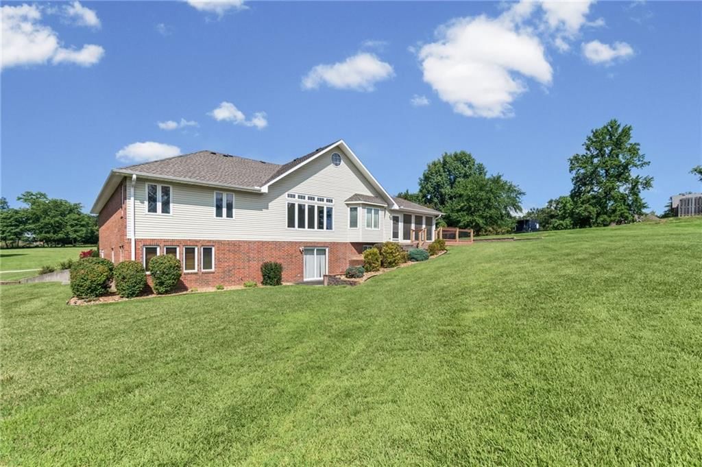 111 Walnut Drive — photo 43