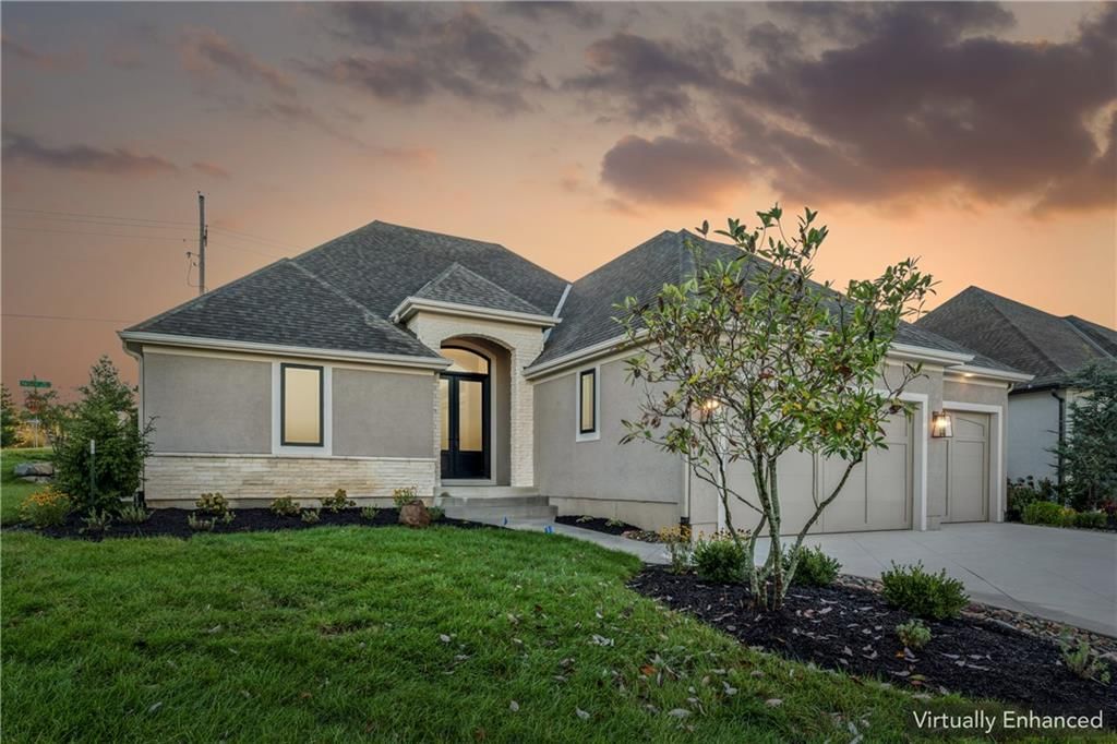 10301 W 151 Place, Overland Park, KS: listing photo 2