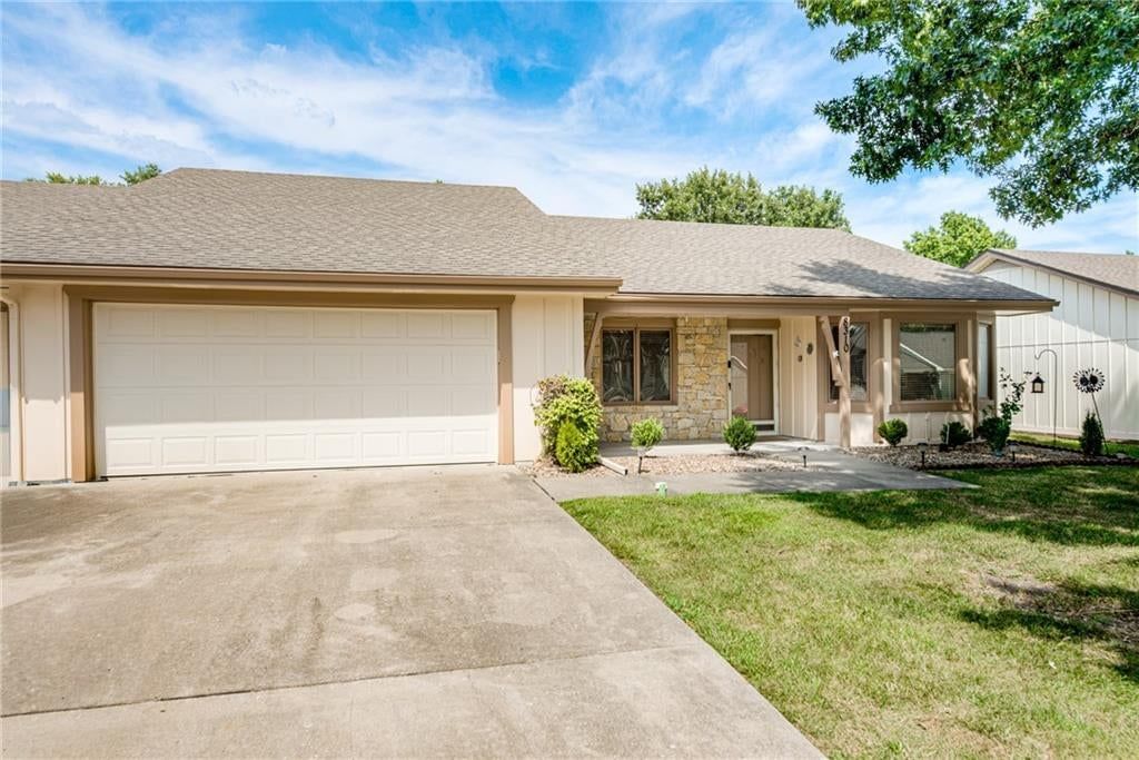 8310 E 190th Street, Belton, MO