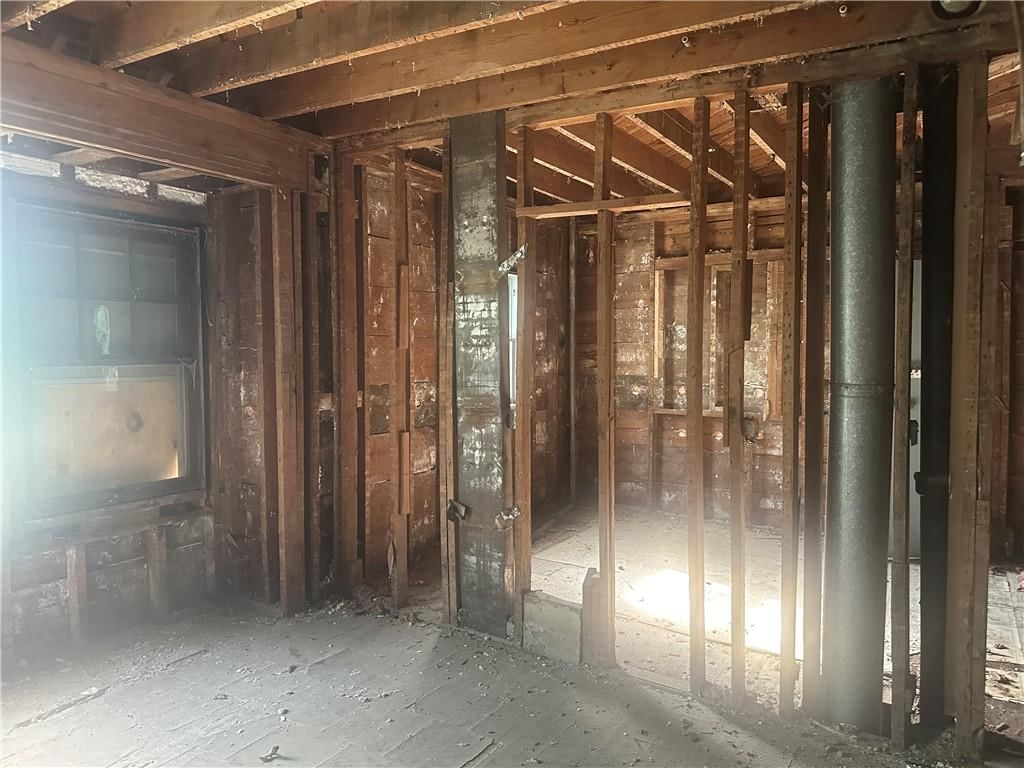 5814 Eastwood Court — photo 8