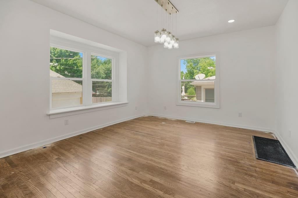 3128 SW Summit Trafficway — photo 5