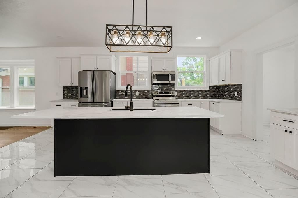 3128 SW Summit Trafficway — photo 7