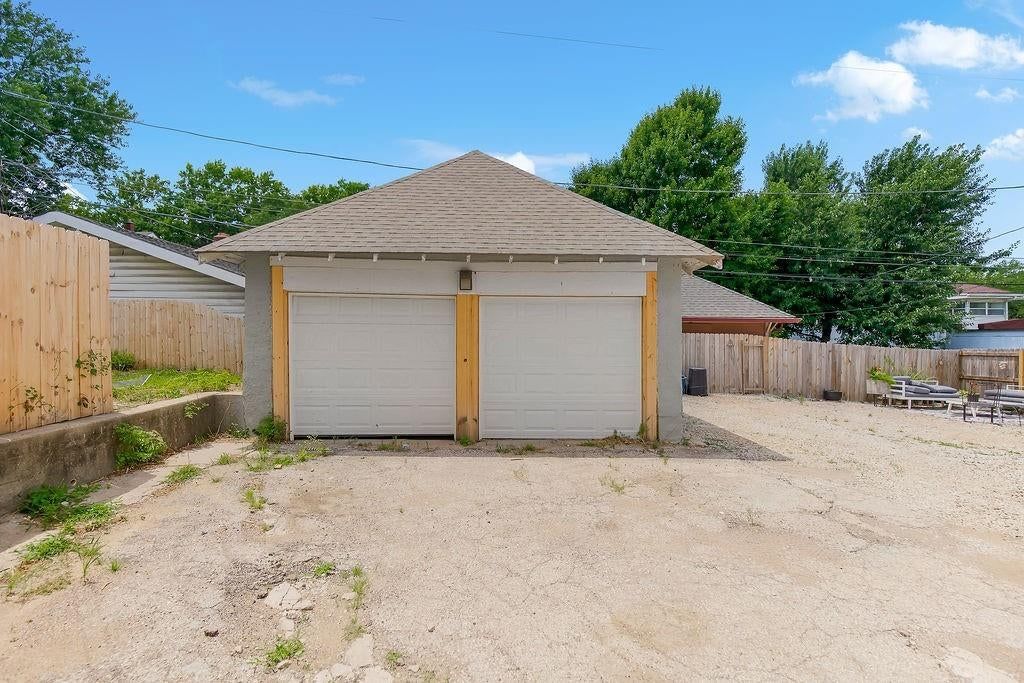 3128 SW Summit Trafficway — photo 21
